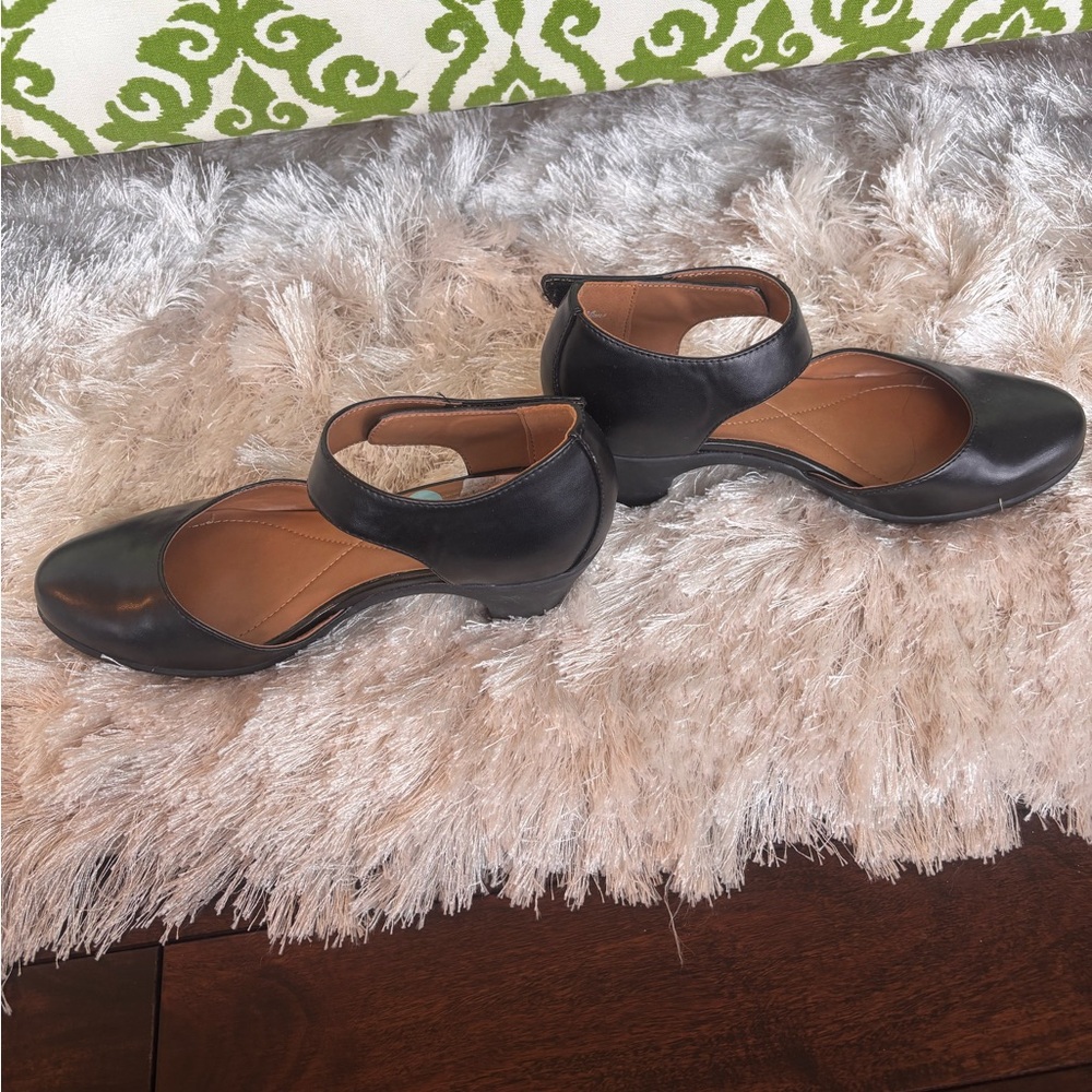 Elegant Black Women's Shoes